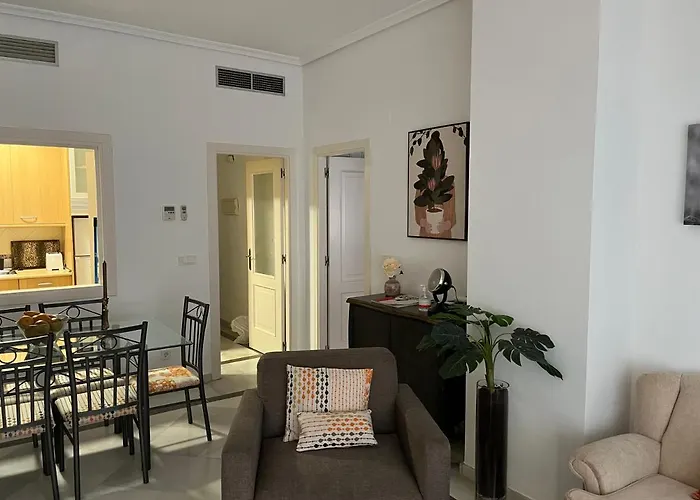 Very Apartament. Center. Private Parking Апартаменты Севилья